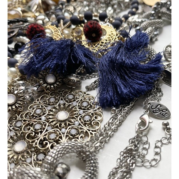 Vintage To Now Jewelry 25 Pc Lot Of Jewelry, No Junk All Wearable Or Resell - Picture 5 of 10